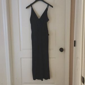 Navy jumpsuit! So cute!